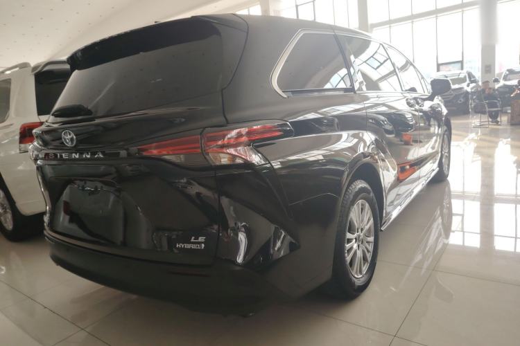 Used Toyota Sienna 2021 2.5L Hybrid Comfort Edition
