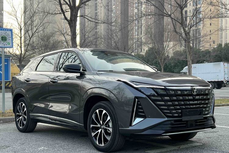 Used Changan UNI-Z New Energy 2024 Blue Whale Smart Electric iDD 125km Beyond Edition
