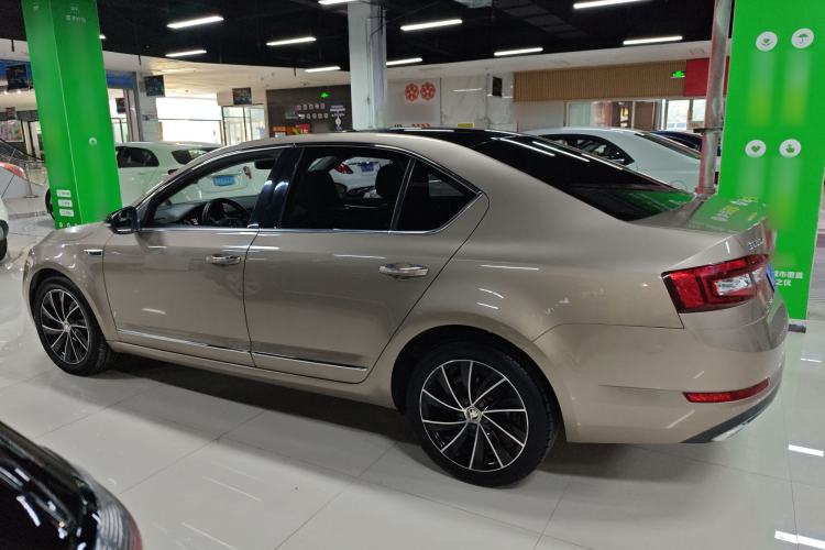 Used Skoda Octavia 2018 TSI280 DSG Flagship Edition
