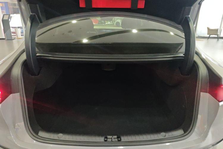 Used BYD Han 2025 EV with 701 km of Laser Radar-Enabled Intelligent Driving