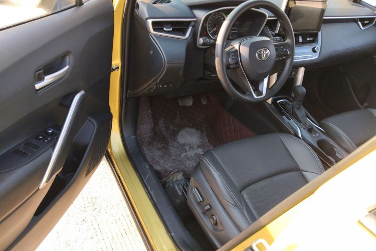 Used Toyota FRONTLANDER 2022 2.0L CVT Luxury PLUS Edition
