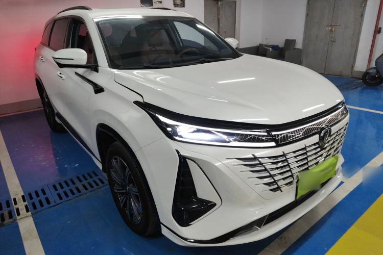 Used Changan CS75 PLUS 2023 3rd Generation 1.5T Automatic Prestige Model
