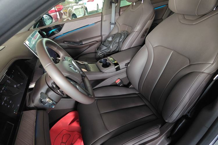 Used Denza Z9 2024 1100 km Four-Wheel Drive Max Version