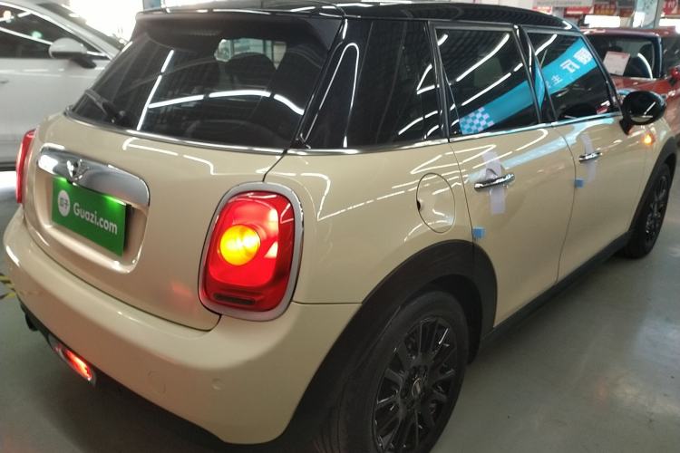 Used  MINI 2015 1.5T COOPER Fun Five-Door Edition
