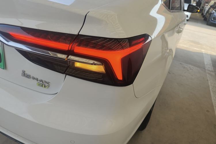 Used Roewe i6 MAX New Energy 2022 EV 500 Grand Touring Edition with Sunroof