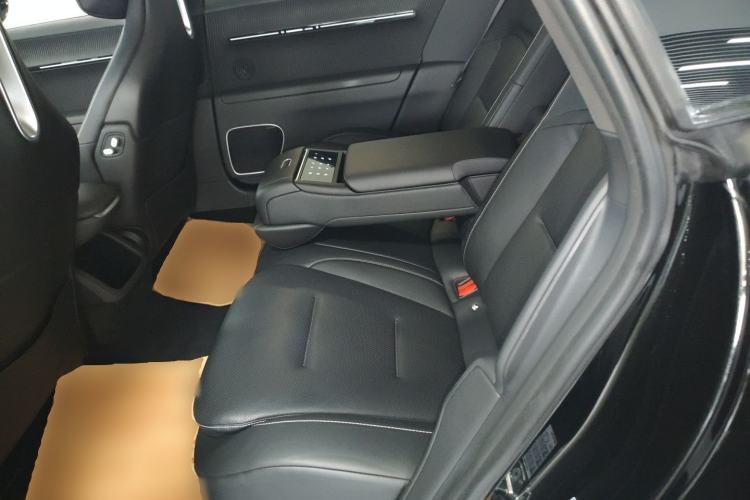 Used  12 2025 Ultra Extended-Range Edition