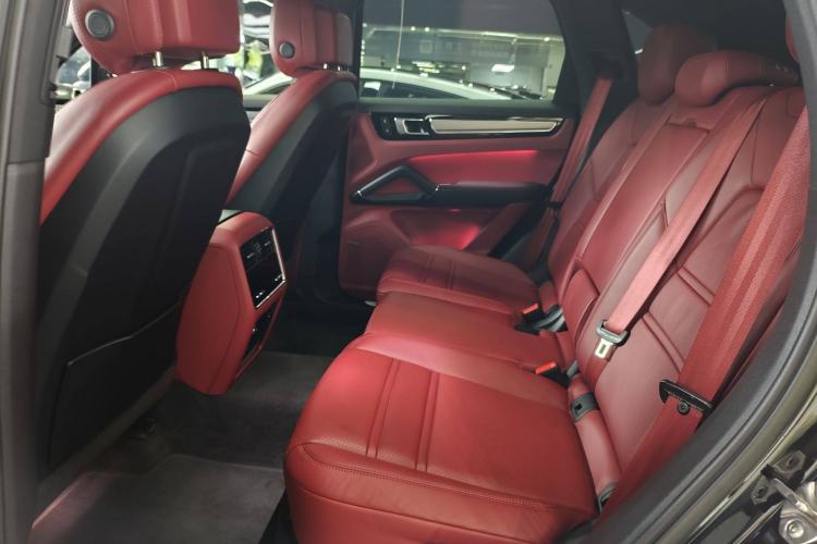 Used Porsche Cayenne 2023 Cayenne E-Hybrid 2.0T Platinum Edition
