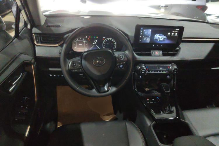 Used Toyota Wildlander 2024 2.0L CVT Two-Wheel Drive Luxury PLUS Edition
