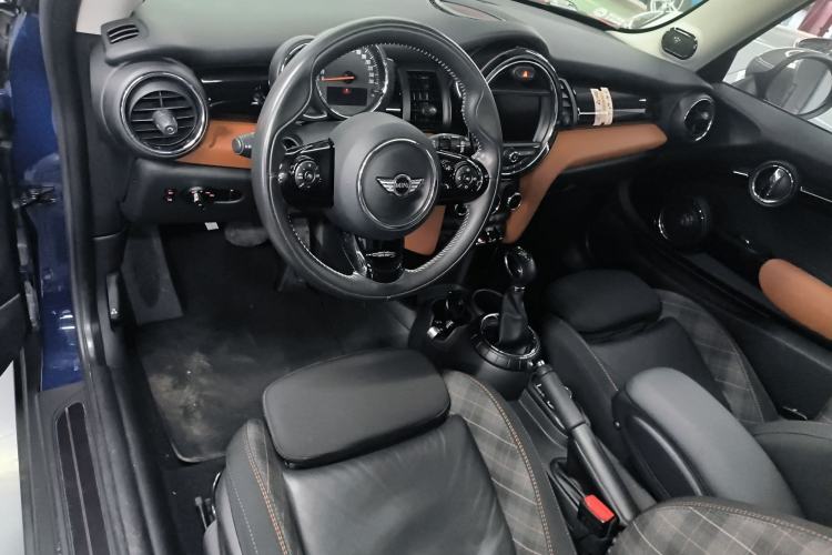 Used  MINI 2016 1.5T COOPER SEVEN
