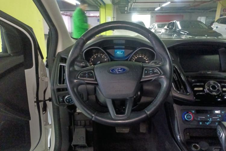 Used Ford Focus 2017 Hatchback 1.6L Automatic Fashion Edition Smart Drive Version