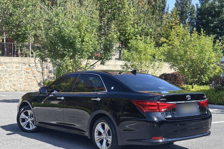 Used Toyota Crown 2015 2.5L Executive Edition
