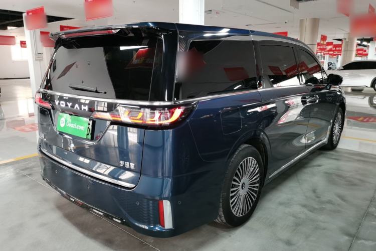 Used VOYAH Dream 2025 PHEV Four-Wheel Drive Prestige Kunpeng Edition
