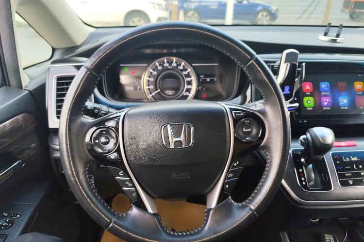 Used Honda Elysion 2016 2.4L Luxury Edition

