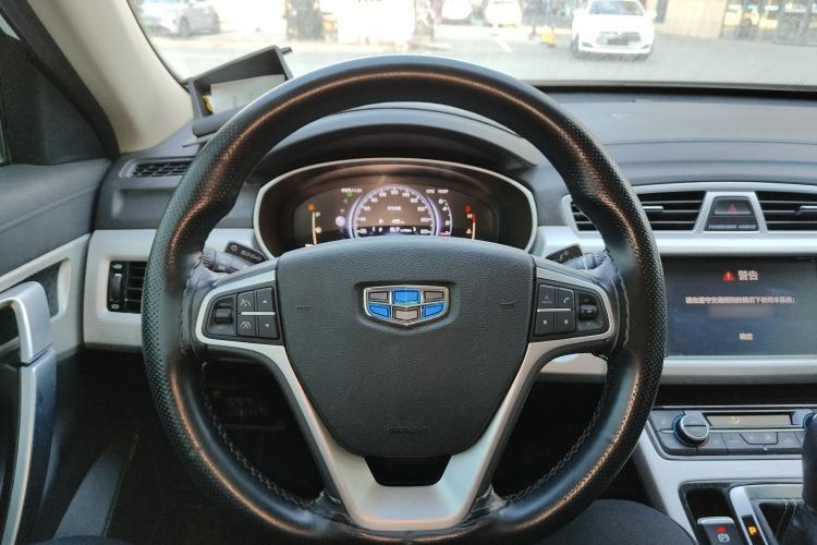 Used Geely Auto Emgrand X7 Sport 2018 1.8TD Automatic Two-Wheel Drive Smart Connect 4G Internet Edition
