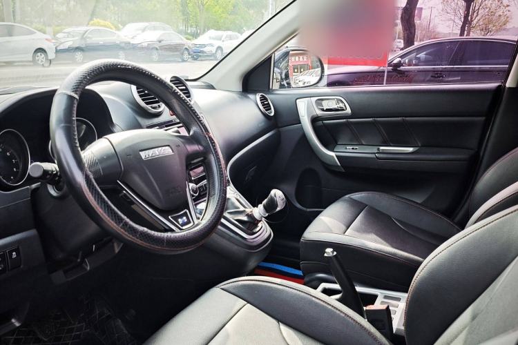 Used Haval H6 2016 Upgraded Model 1.5T Manual Two-Wheel Drive Urban Version
