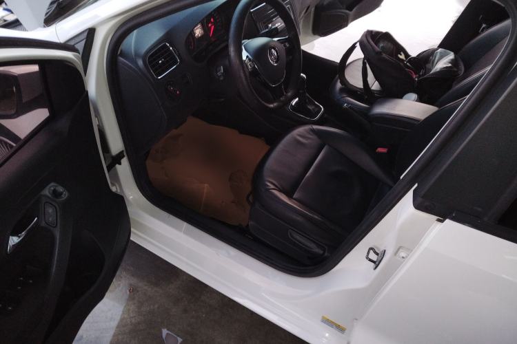 Used Volkswagen Polo 2016 1.6L Automatic Comfort Model