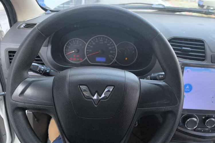 Used Wuling Hongguang 2015 1.5L S Basic Version China V Standard
