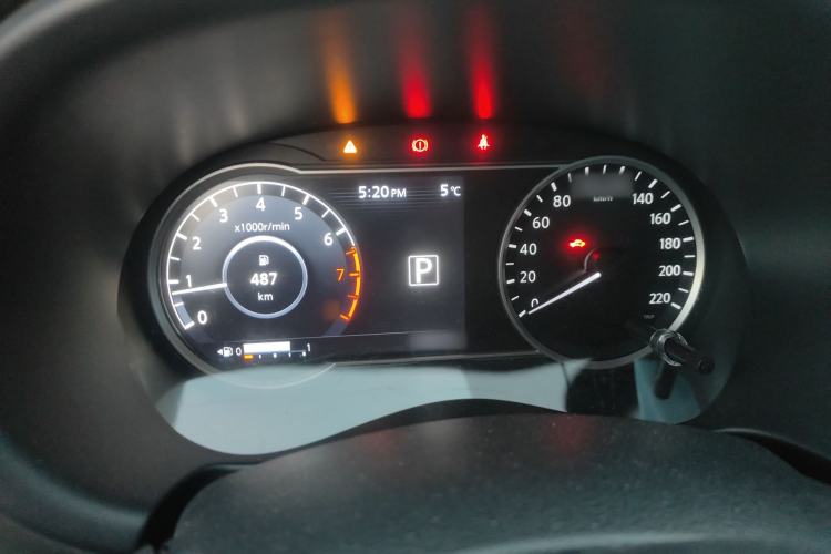 Used Nissan Kicks 2018 1.5L CVT Smart Connect Luxury Edition
