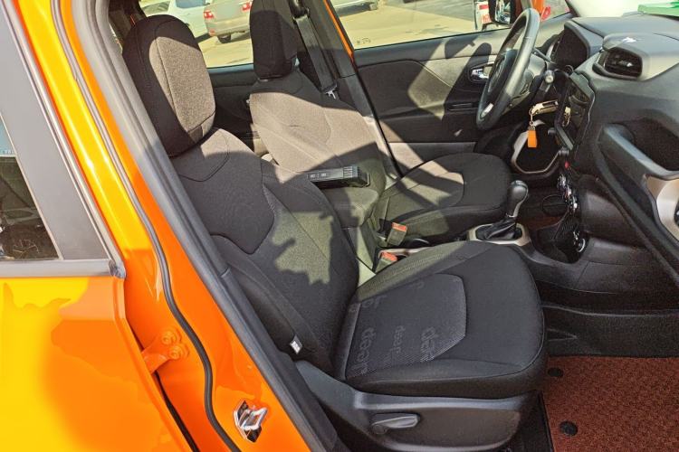 Used  Renegade 2017 180T Automatic High-Energy Version
