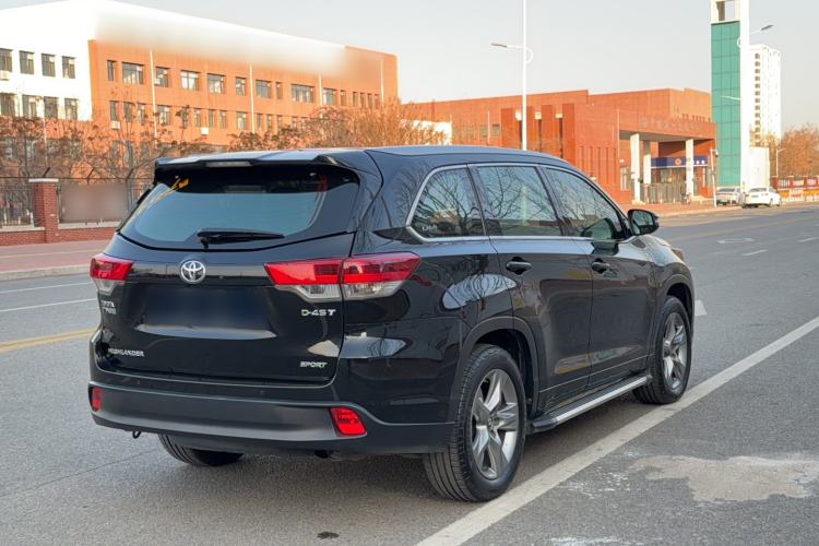 Used Toyota Highlander 2018 2.0T Two-Wheel Drive Prestige Version 7 Seats China V Emission Standard
