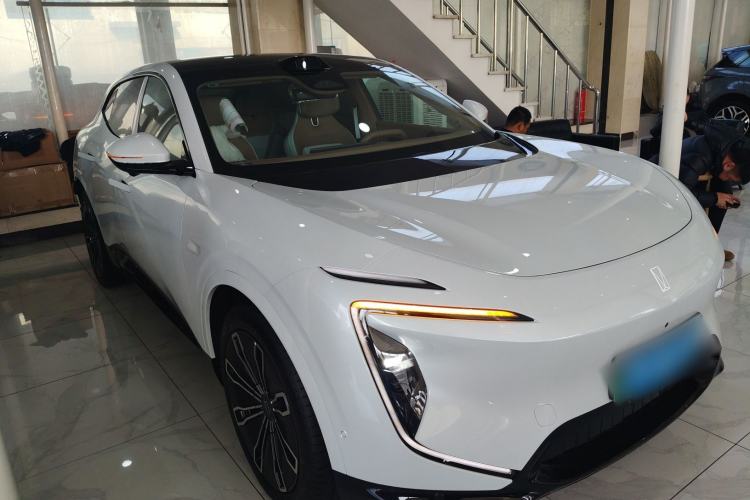 Used  07 2024 Ultra All-Electric Four-Wheel Drive