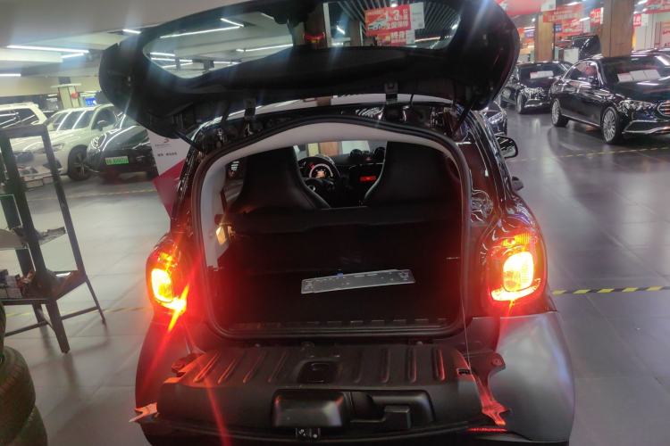 Used  fortwo 2018 1.0L 52kW Hardtop Passion Edition China V Standard
