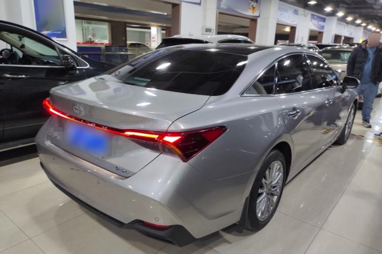 Used Toyota Avalon 2024 Dual-Motor 2.0L Luxury Edition
