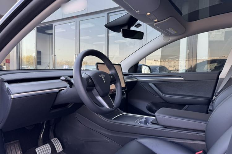 Used Tesla Model Y 2024 Rear-Wheel-Drive Version