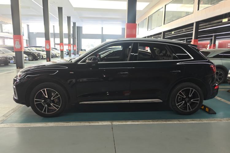 Used Audi Q5L 2021 40 TFSI Fashion Dynamic Model
