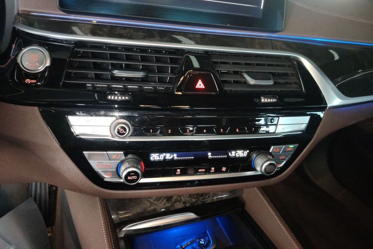 Used BMW 5 Series 2020 525Li M Sport Package