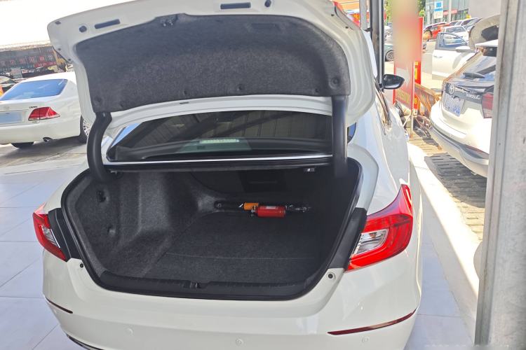 Used Honda Accord 2018 Rui Hybrid 2.0L Rui Ling Edition China VI
