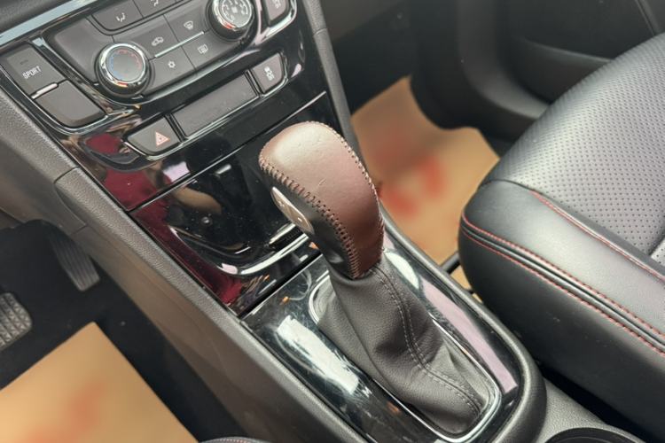 Used Buick Encore 2018 18T Automatic Two-Wheel Drive Urban Leading Model
