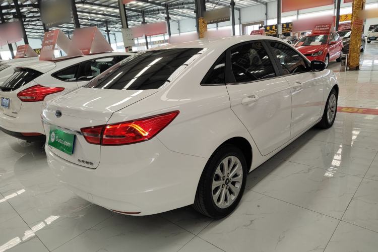 Used Ford Escort 2015 1.5L Automatic Fashion Model