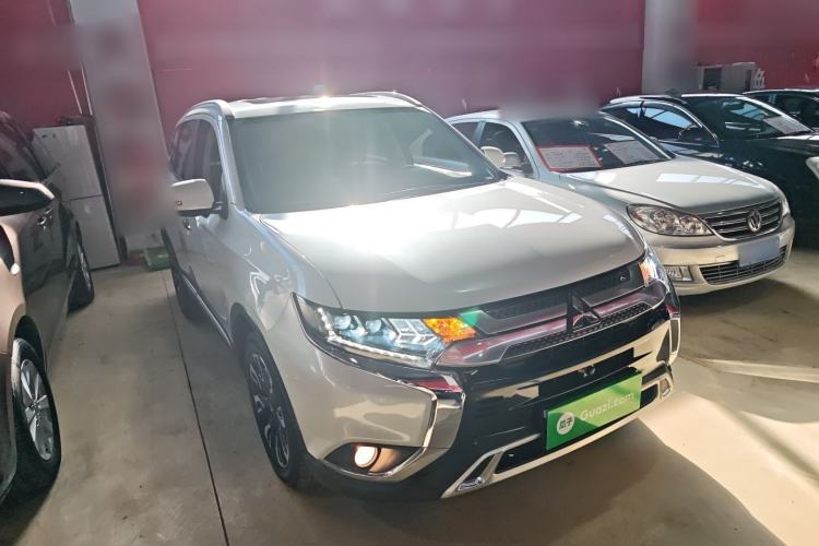 Used Mitsubishi Outlander 2020 2.4L 4x4 Zhi Xiang Edition 5 Seats