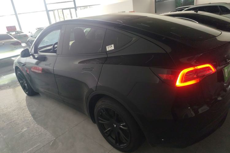 Used Tesla Model Y 2022 Rear-Wheel-Drive Version
