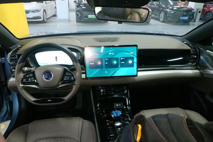 Used BYD Han 2023 EV Champion Edition 605KM Front-Drive Premium Model
