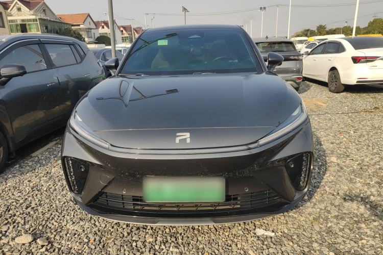 Used  R7 2023 Rear-Drive Screen King Edition
