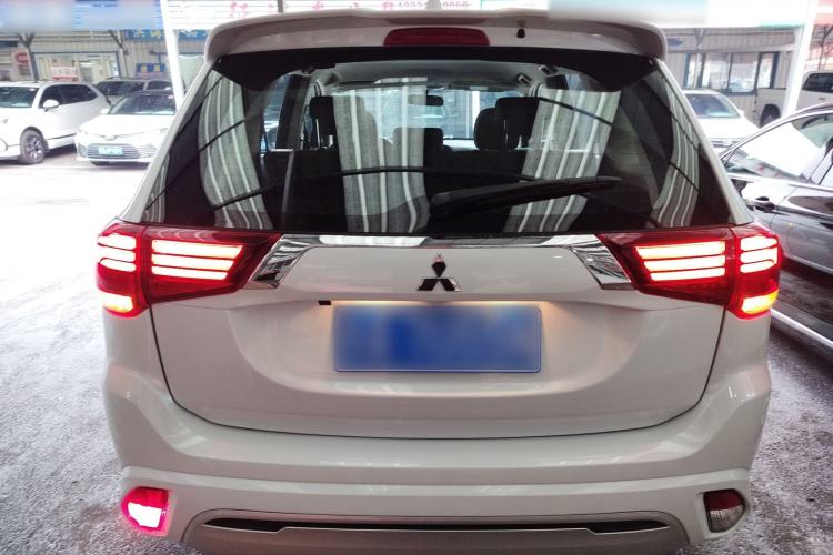 Used Mitsubishi Outlander 2021 2.0L Two-Wheel Drive Comfort Edition 5 Seats
