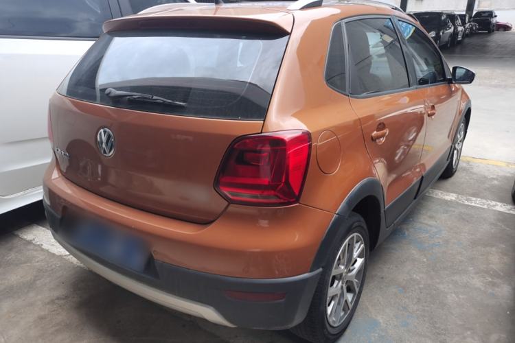 Used Volkswagen Polo 2016 1.6L Cross Polo Automatic
