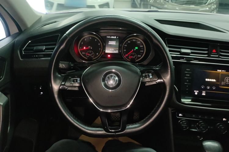 Used Volkswagen Tiguan L 2019 Updated Version 330TSI Automatic Two-Wheel Drive Panoramic Comfort Edition China VI Standard