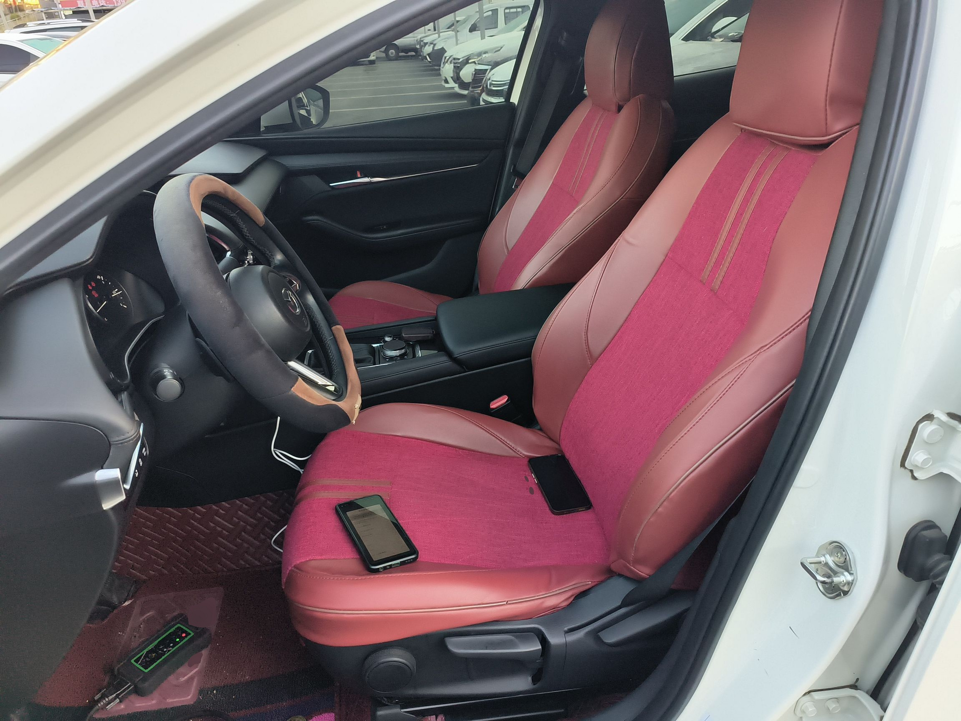 Переднее сиденье в автомобиле