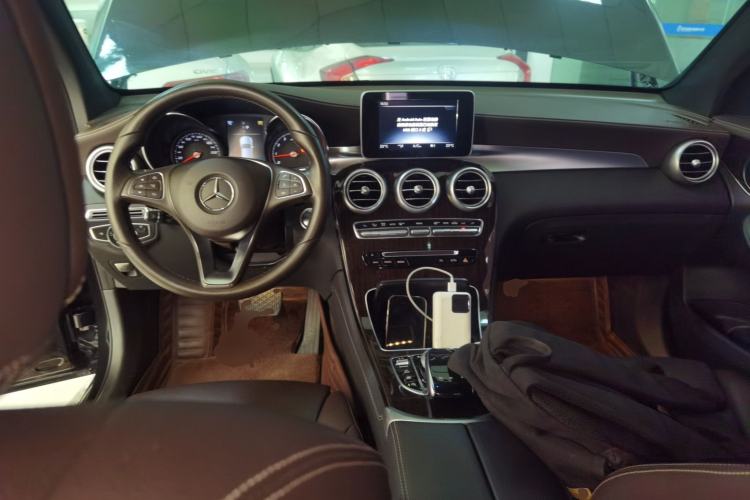 Used Mercedes-Benz GLC 2019 GLC 260 L 4MATIC Dynamic Model
