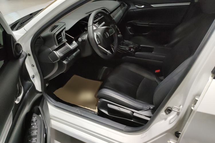 Used Honda Civic 2016 220TURBO CVT Luxury Edition
