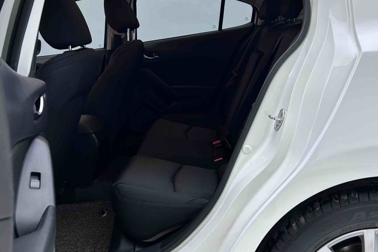 Used Mazda Mazda 3 Axela 2016 Sedan 1.5L Automatic Comfort Model
