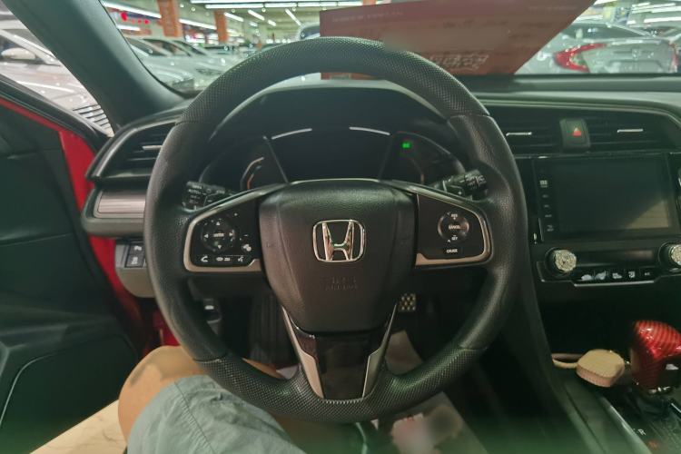 Used Honda Civic 2021 HATCHBACK 220TURBO CVT Trendy Cool Edition
