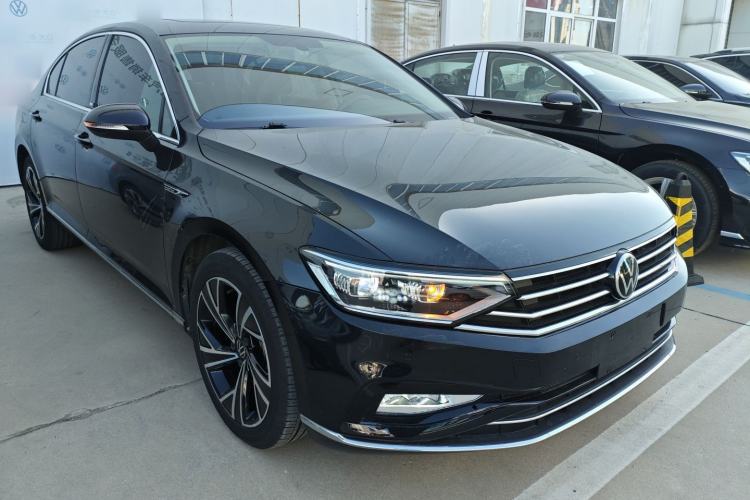 Used Volkswagen Magotan 2021 330TSI DSG 30th Anniversary Edition
