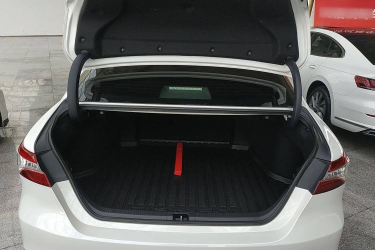 Used Toyota Camry 2018 2.5G Luxury Edition
