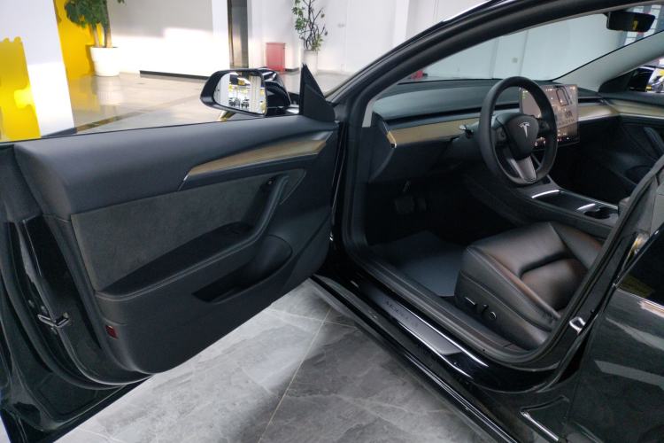 Used Tesla Model 3 2022 Rear-Wheel-Drive Version
