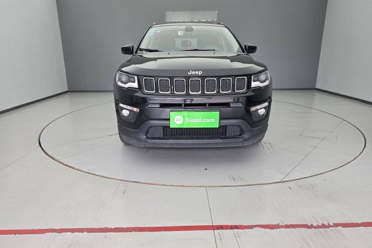 Used  Compass 2017 200T Automatic Family Edition
