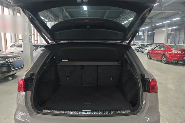 Used Audi Q3 2024 40 TFSI Fashion Dynamic Model
